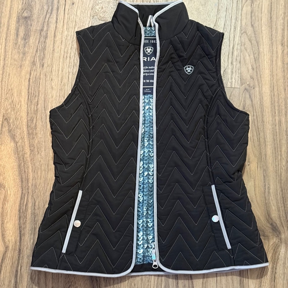 Ariat Ashley Insulated Quilted Vest Horse Outdoor Equestrian Black Womens Size S